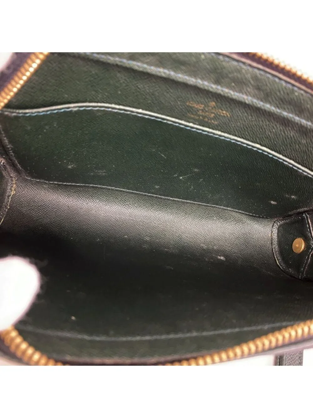 Louis Vuitton Clutch Taiga Baikal Epi